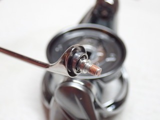 4 ベアリングをセットし、厚み1.0mmシムをセットする